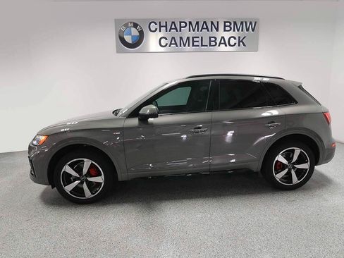 Used 2024 Audi Q5 2.0T Premium Plus w/ Premium Plus Package AWD/4WD image 3