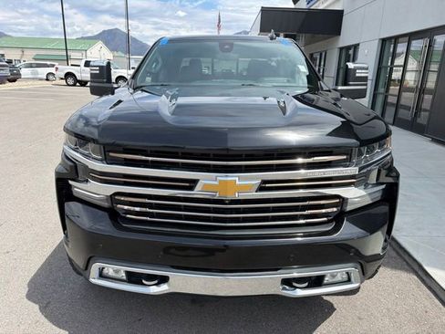 Used 2020 Chevrolet Silverado 1500 High Country w/ Technology Package AWD/4WD image 2