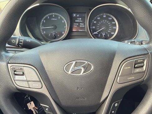 Used 2018 Hyundai Santa Fe Sport FWD image 11