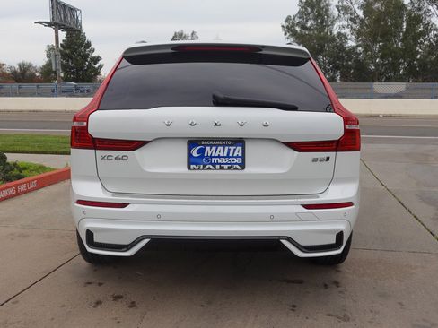 Used 2023 Volvo XC60 B5 Plus image 6