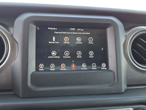 Used 2022 Jeep Wrangler Sport AWD/4WD image 7