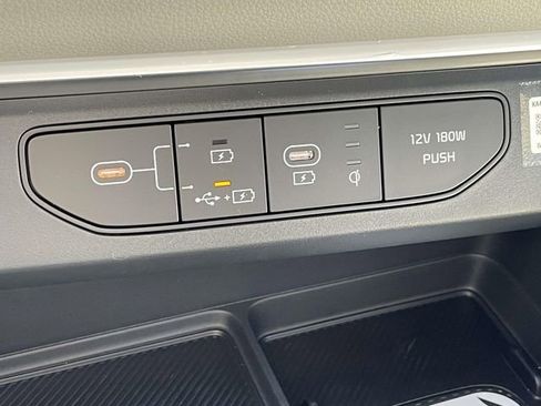 New 2026 Kia Carnival SX Prestige FWD image 39