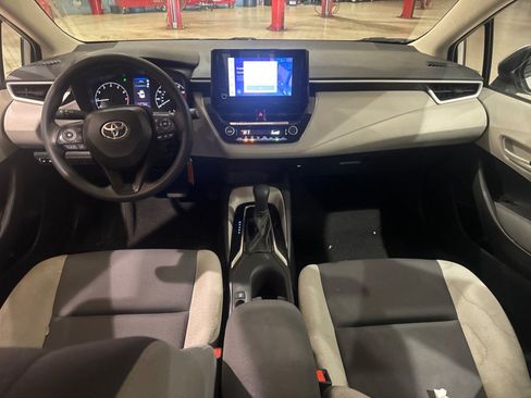 Certified 2025 Toyota Corolla LE FWD image 41