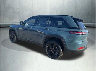 New 2026 Jeep Grand Cherokee Limited w/ Limited Altitude Package AWD/4WD video 3