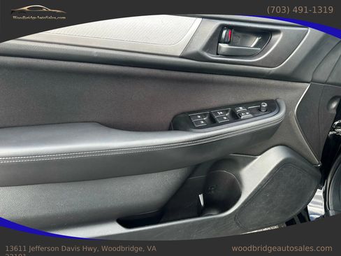 Used 2017 Subaru Legacy 2.5i image 8