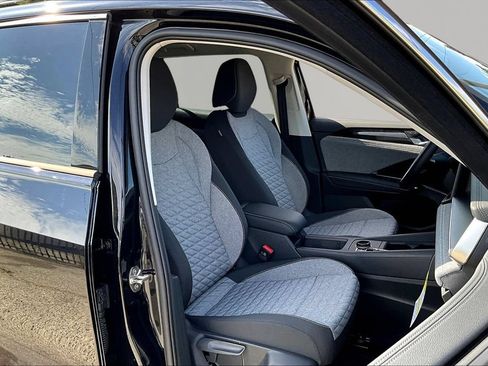 Used 2026 Volkswagen Tiguan S FWD image 26