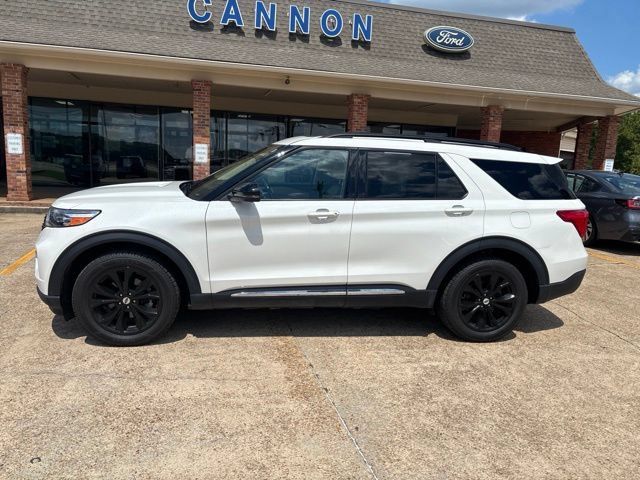 Certified 2023 Ford Explorer XLT w/ Equipment Group 202A AWD/4WD image 2
