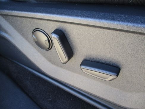 Used 2022 Ford F150 XLT w/ Equipment Group 302A High image 56