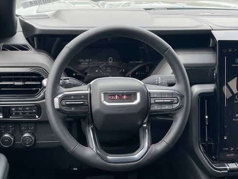 New 2026 GMC Yukon XL AT4 AWD/4WD image 10