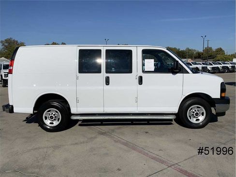 Used 2023 GMC Savana 2500 w/ Driver Convenience Package image 5