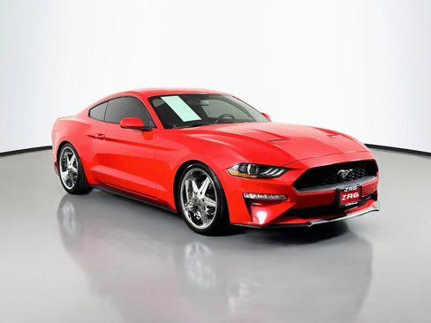 Used 2018 Ford Mustang Coupe RWD image 7
