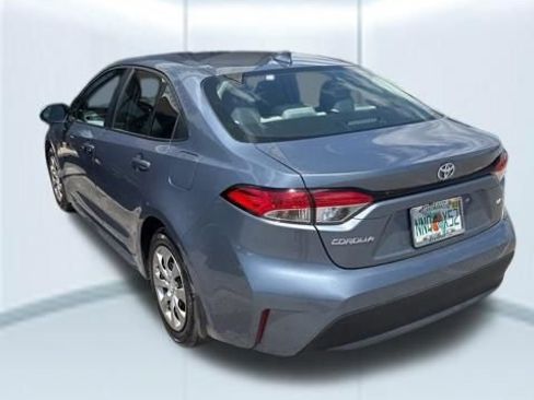 Used 2025 Toyota Corolla LE image 4