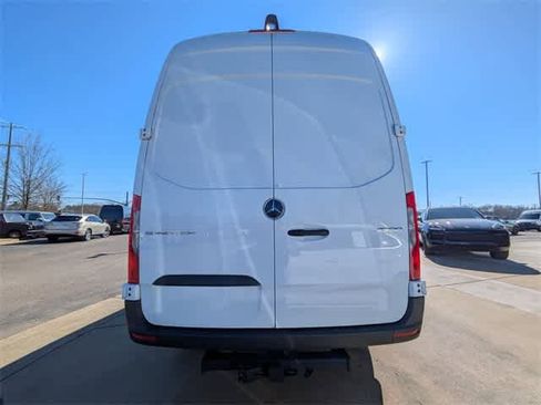 Used 2025 Mercedes-Benz Sprinter 2500 image 8