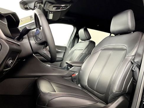 New 2025 Jeep Grand Cherokee L Limited image 12