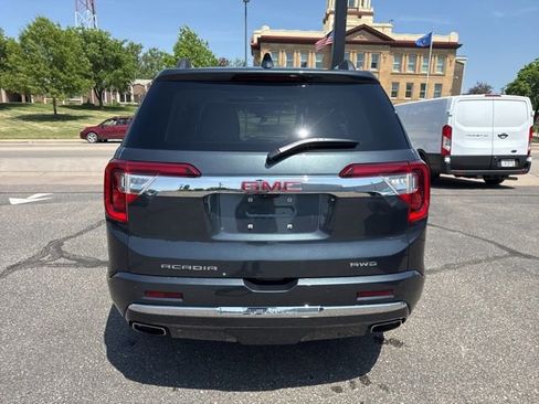 Used 2022 GMC Acadia Denali w/ Denali Ultimate Package AWD/4WD image 4