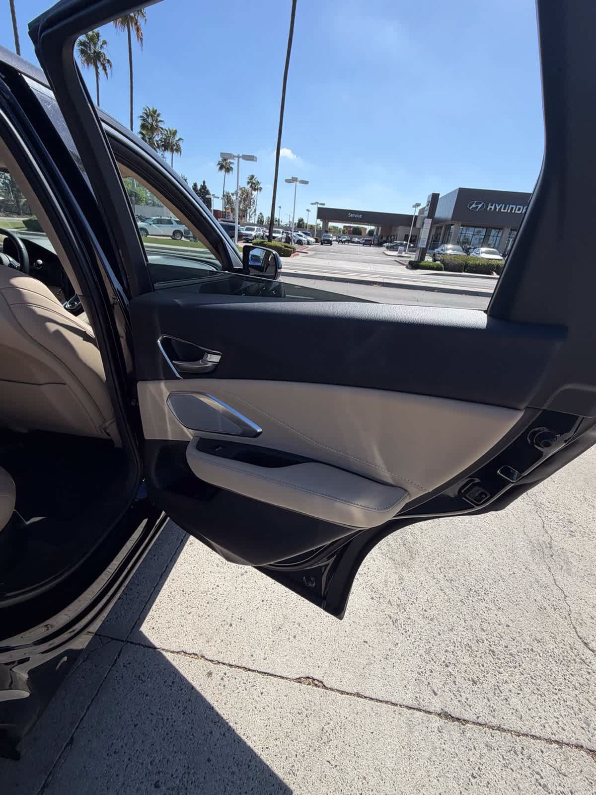 Used 2023 Acura RDX w/ Technology Package FWD image 17