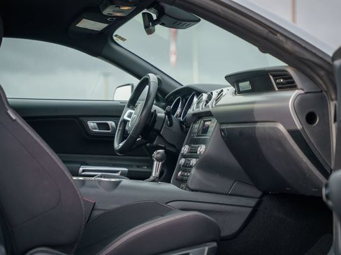 Used 2021 Ford Mustang GT RWD image 30