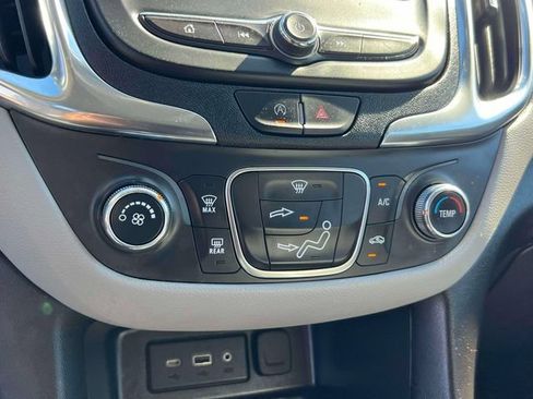 Used 2023 Chevrolet Equinox LS w/ Driver Confidence II Package FWD image 28