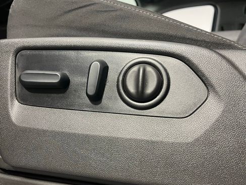 Used 2022 Chevrolet Silverado 3500 LT w/ Convenience Package image 25