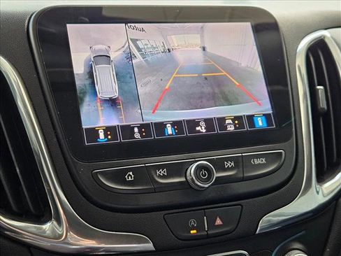 Used 2023 Chevrolet Equinox LT FWD image 9