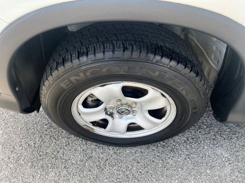 Used 2015 Honda CR-V LX image 38