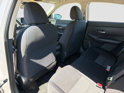 Used 2021 Nissan Sentra SV FWD image 16