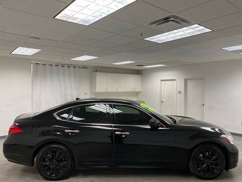 Used 2013 INFINITI M37 w/ Premium Pkg image 4