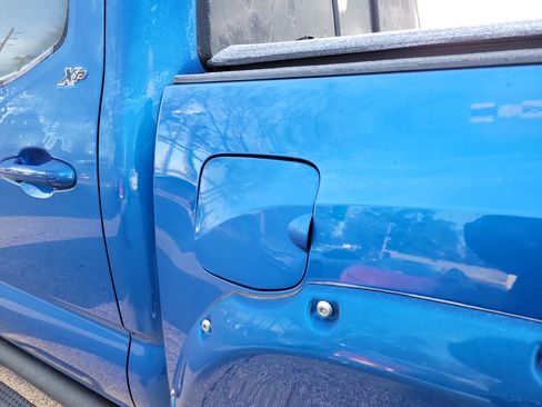 Used 2017 Toyota Tacoma SR5 w/ Tow Package image 24