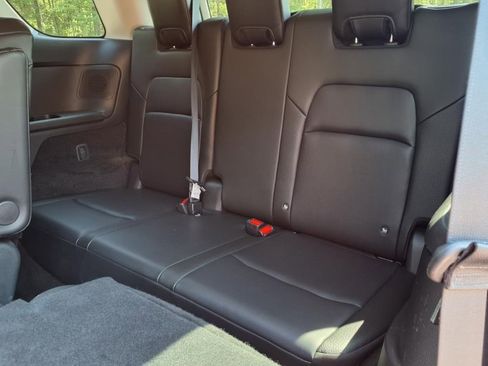 Used 2024 Nissan Pathfinder SL w/ SL Premium Package image 35