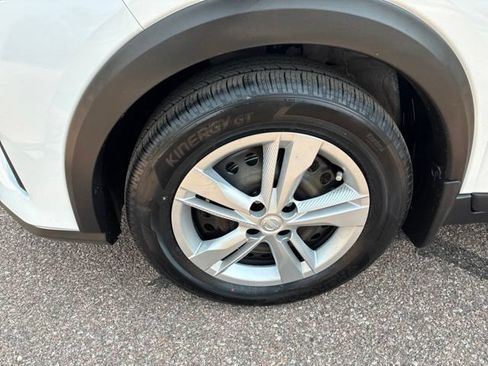 Used 2023 Nissan Kicks S FWD image 14