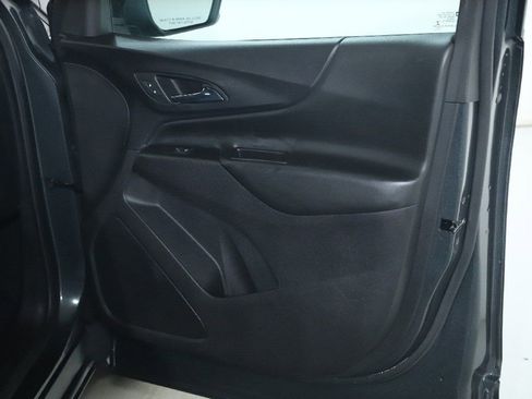 Used 2020 Chevrolet Equinox LT w/ Driver Convenience Package image 33