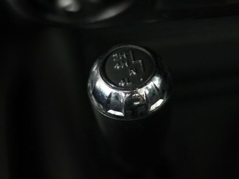 Used 2018 Jeep Wrangler Unlimited Sahara AWD/4WD image 31