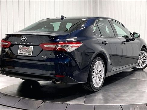 Used 2019 Toyota Camry XLE image 13