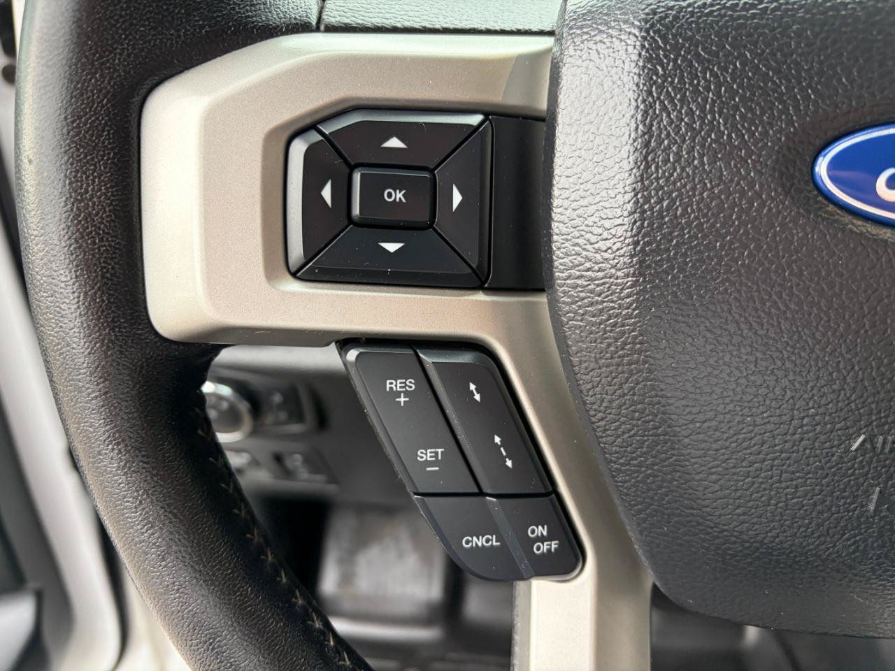 Used 2019 Ford F150 Lariat w/ Equipment Group 502A Luxury AWD/4WD image 18