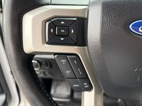 Used 2019 Ford F150 Lariat w/ Equipment Group 502A Luxury AWD/4WD image 18