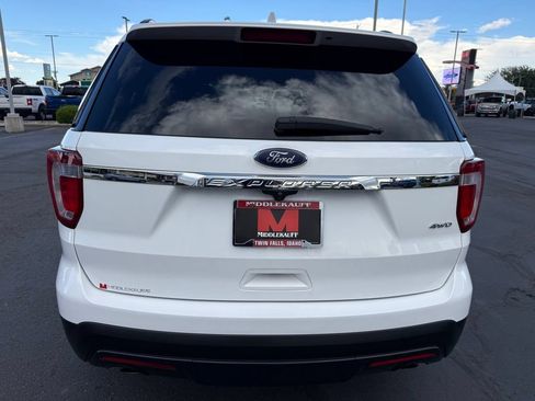 Used 2016 Ford Explorer 4WD image 4
