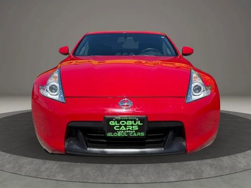 Used 2011 Nissan 370Z Coupe RWD image 3