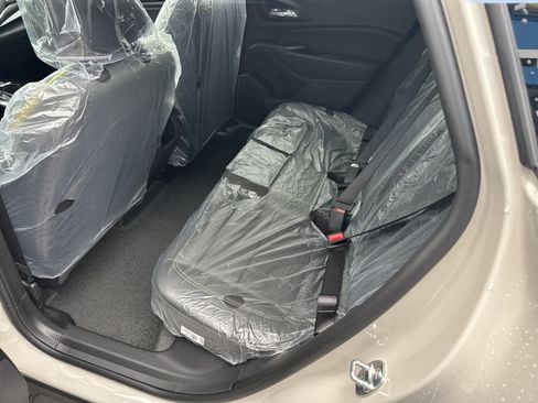 New 2026 Chevrolet Trax ACTIV w/ Sunroof Package FWD image 6