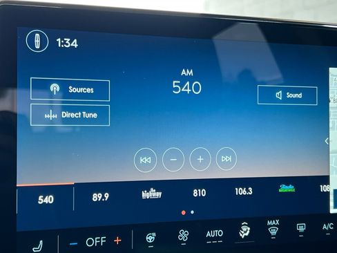 New 2025 Lincoln Corsair AWD w/ Equipment Group 101A image 16