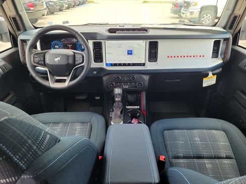 New 2026 Ford Bronco Heritage Edition AWD/4WD image 13