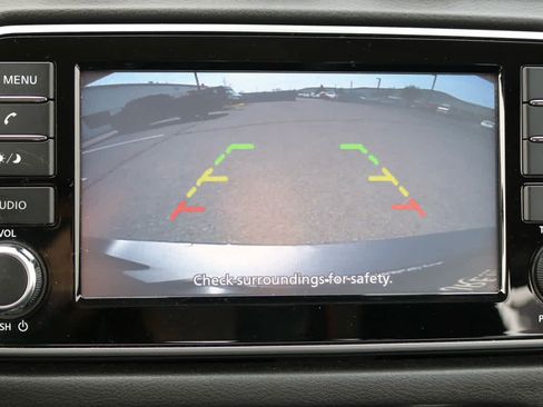 Used 2020 Nissan Versa S FWD image 15