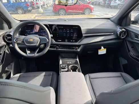 New 2026 Chevrolet Equinox LT FWD image 17
