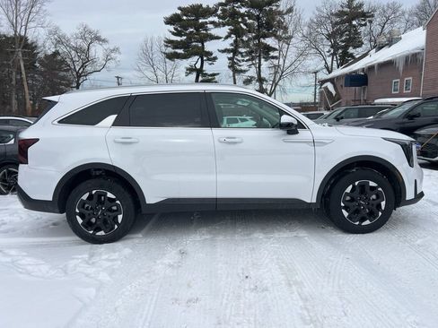 New 2026 Kia Sorento S w/ S Panoramic Sunroof Package AWD/4WD image 4