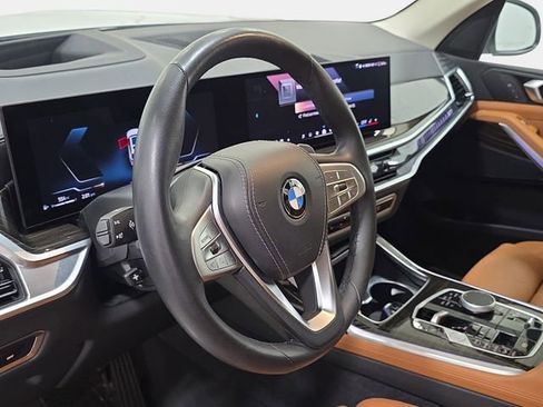 Certified 2025 BMW X7 xDrive40i AWD/4WD image 12