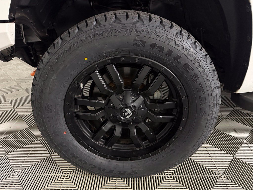 Used 2018 Toyota Tundra Limited w/ Limited Premium Package AWD/4WD image 11