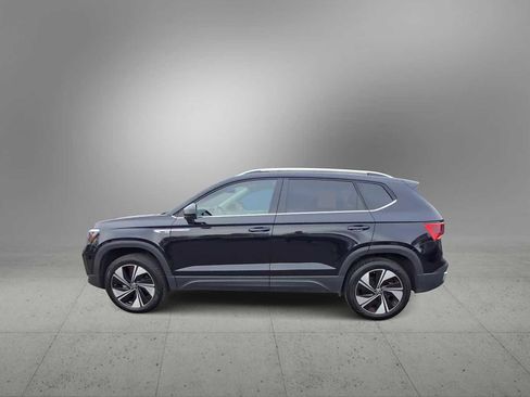 Used 2024 Volkswagen Taos SE image 5