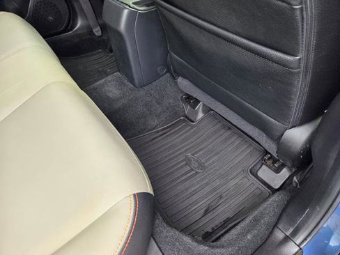 Used 2016 Subaru Crosstrek 2.0i Limited image 38