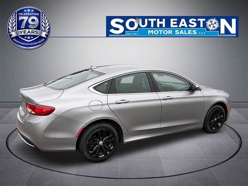 Used 2016 Chrysler 200 Limited Platinum image 7