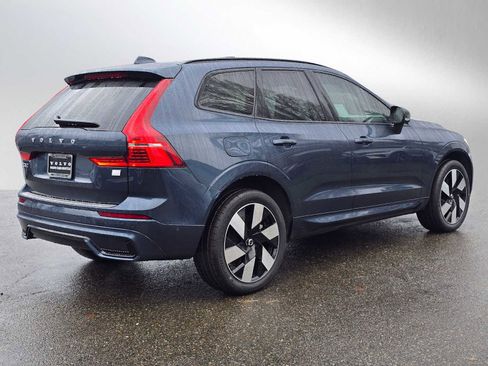 Certified 2023 Volvo XC60 T8 Plus w/ Climate Package image 3
