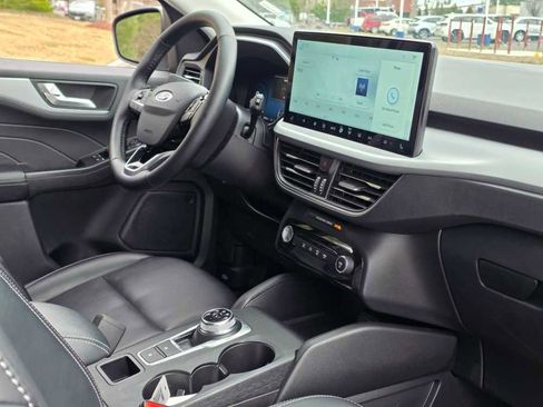 Used 2025 Ford Escape Platinum image 22